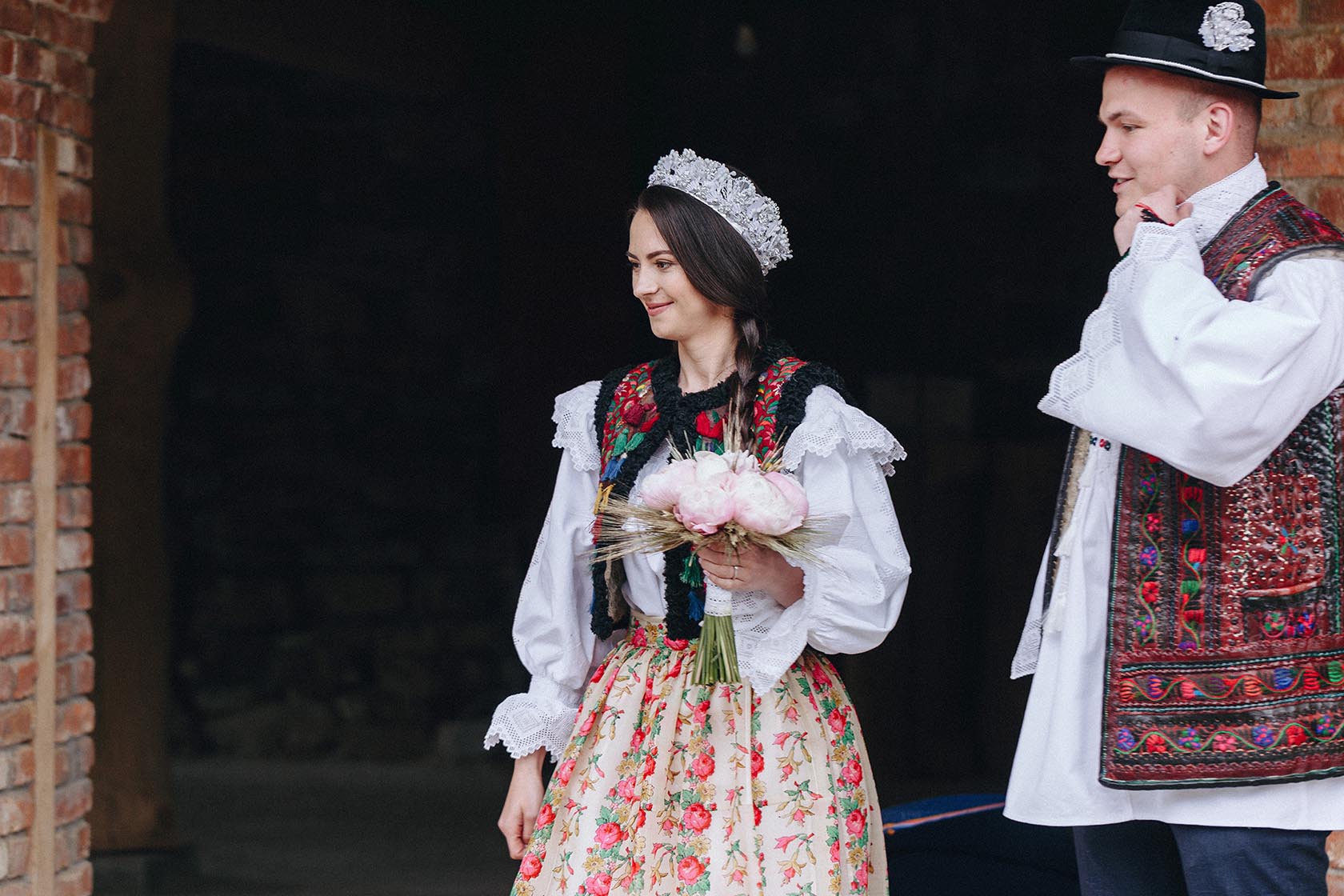 invitati nunta in port maramuresenesc